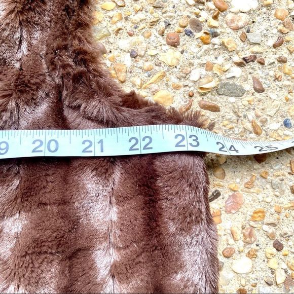 Slinky Brand Brown Faux Fur Vegan Vest Size Large - Picture 4 of 9